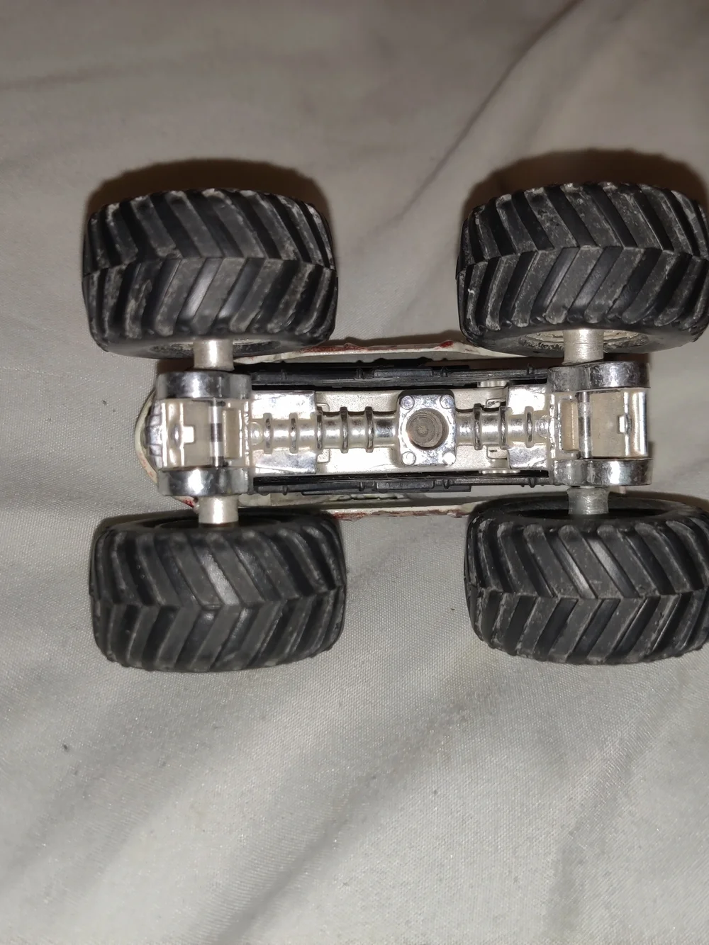 Mattel Hot Wheels Monster Jam Zombie Diecast Vehicle 1:24 Scale
